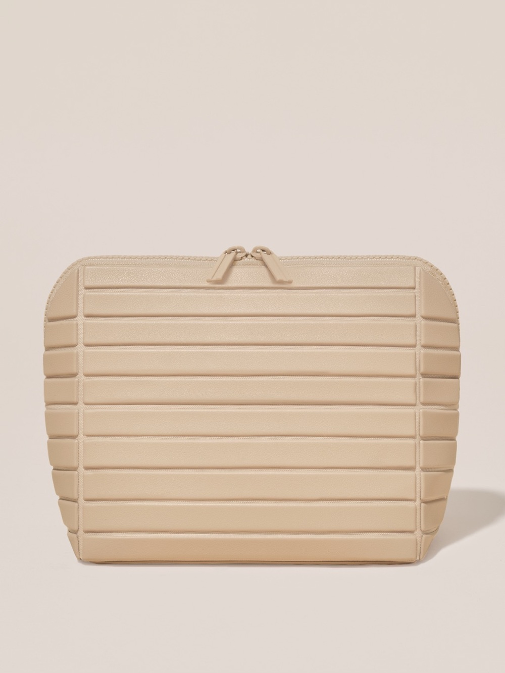 Parallelle medium traveler makeup bag